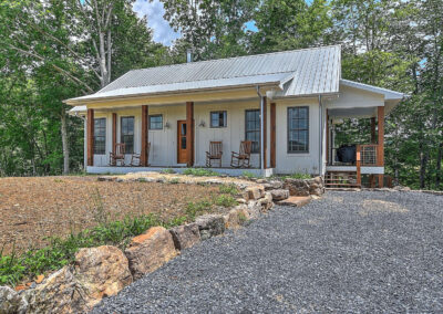 Comfortable Fishing Retreat on Holston River